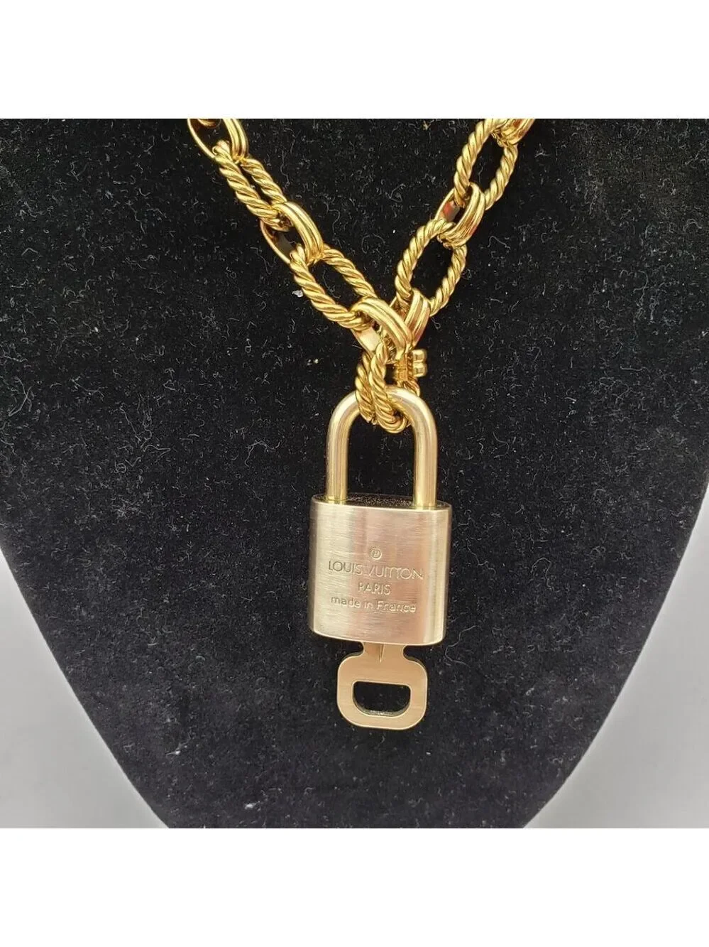 Authentic Louis Vuitton Lock & Key w/ Unbranded Gold Plated Gold Chain Necklace